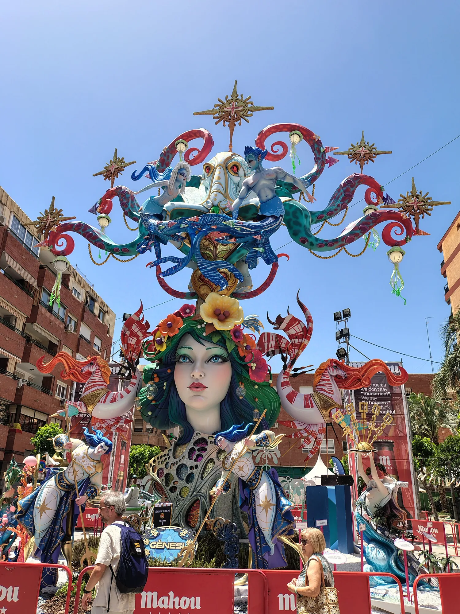 Monumento de la hoguera Florida Portazgo en las Hogueras de San Juan de Alicante de 2026