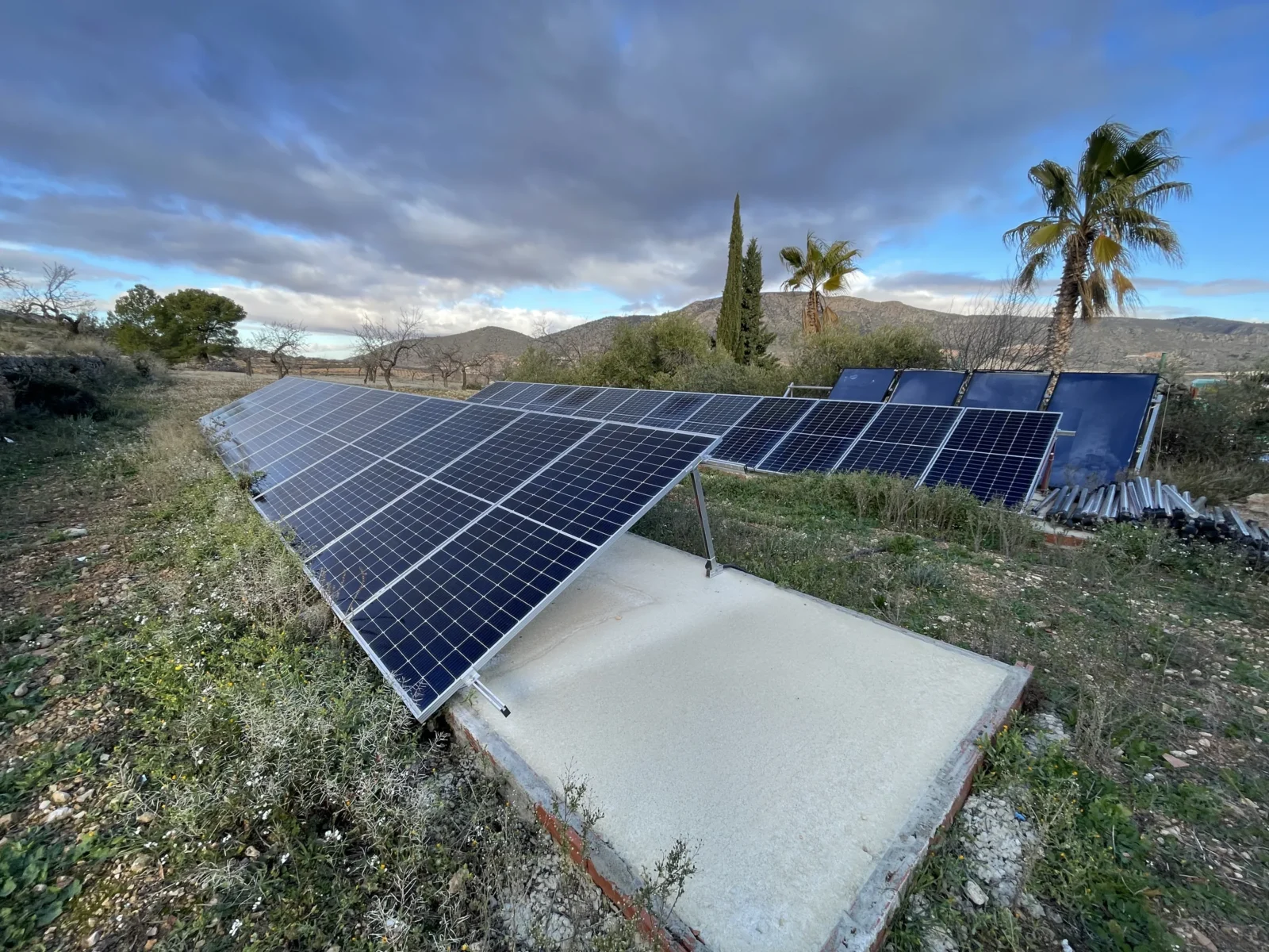 Instalación fotovoltaica sobre el terreno